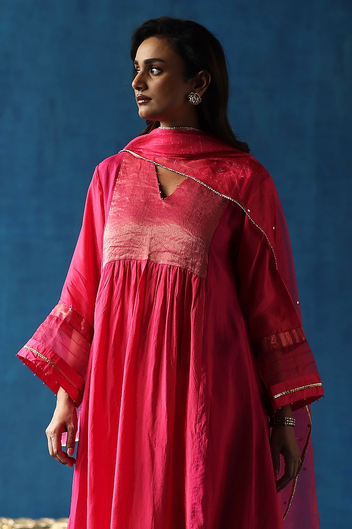 Fuchsia Blue Habutai Silk Kurta Set by Begum Pret at Pernia's Pop Up Shop