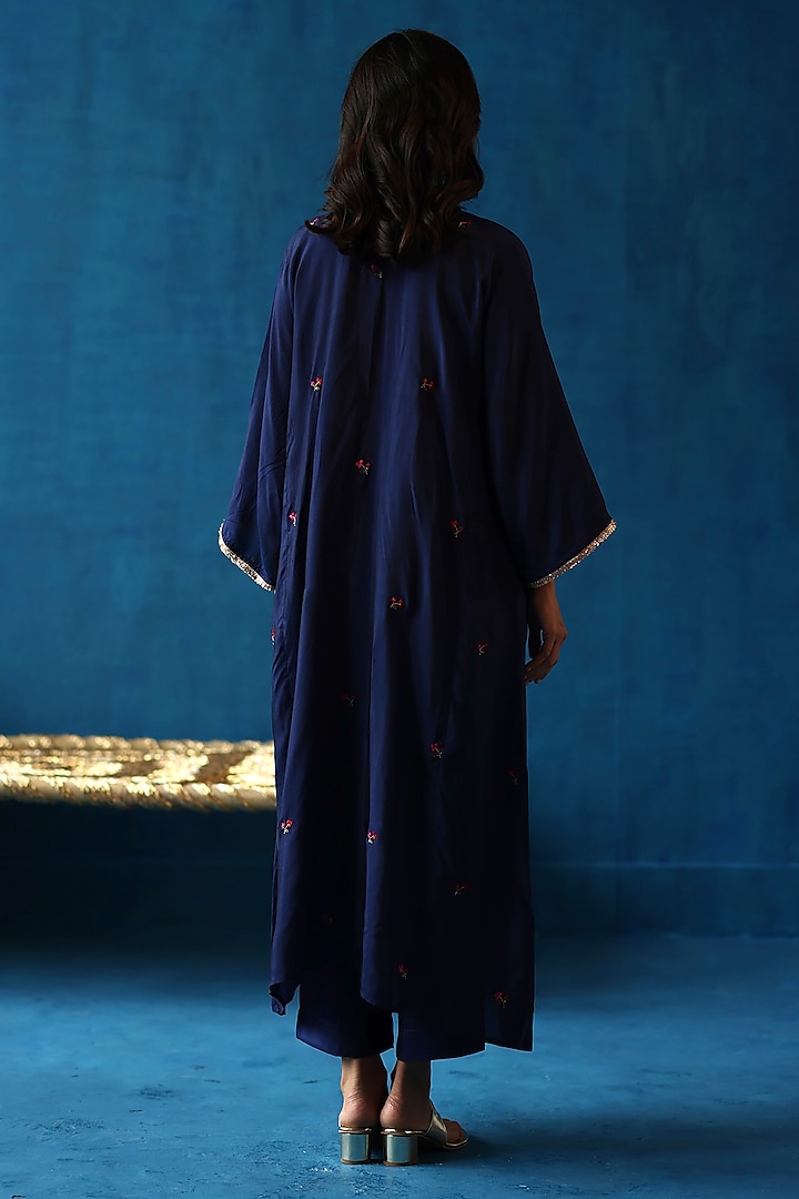 Navy Blue Habutai Silk Hand Embroidered Kurta Set by Begum Pret at Pernia's Pop Up Shop
