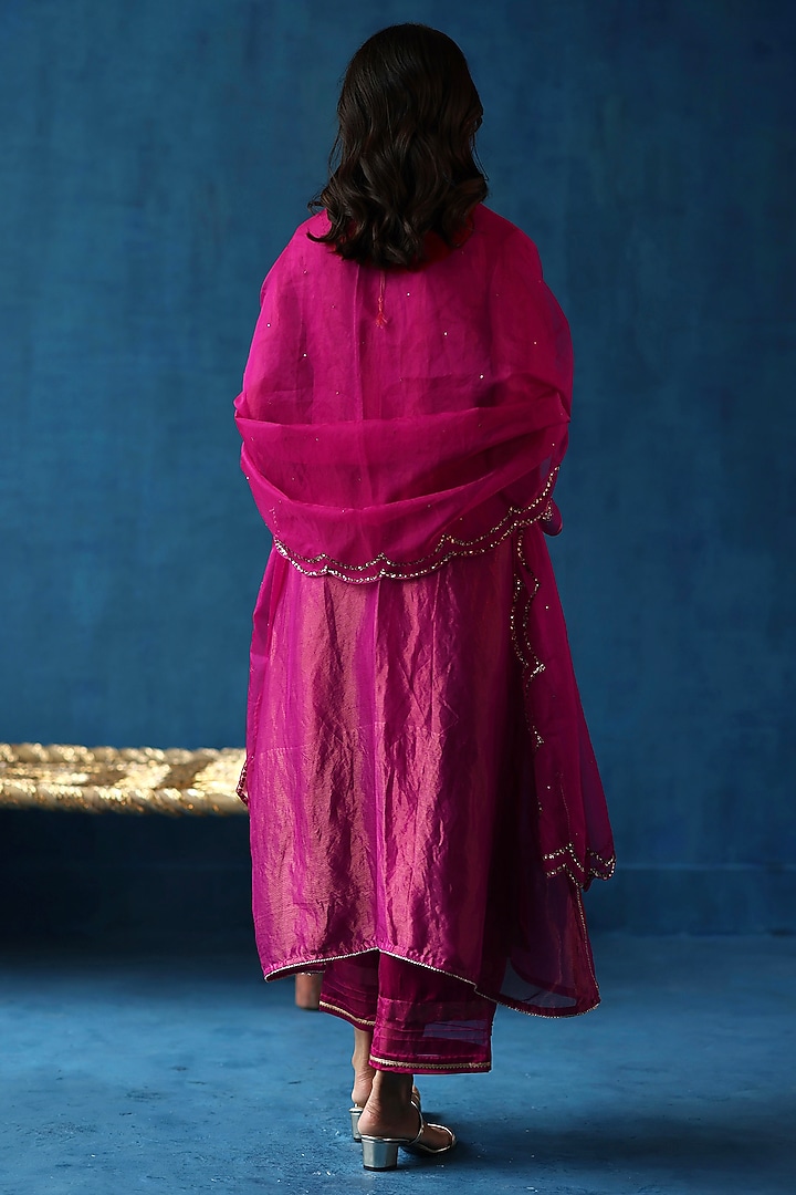 Fuchsia Zari Silk Sequins Hand Embroidered kurta Set by Begum Pret at Pernia's Pop Up Shop