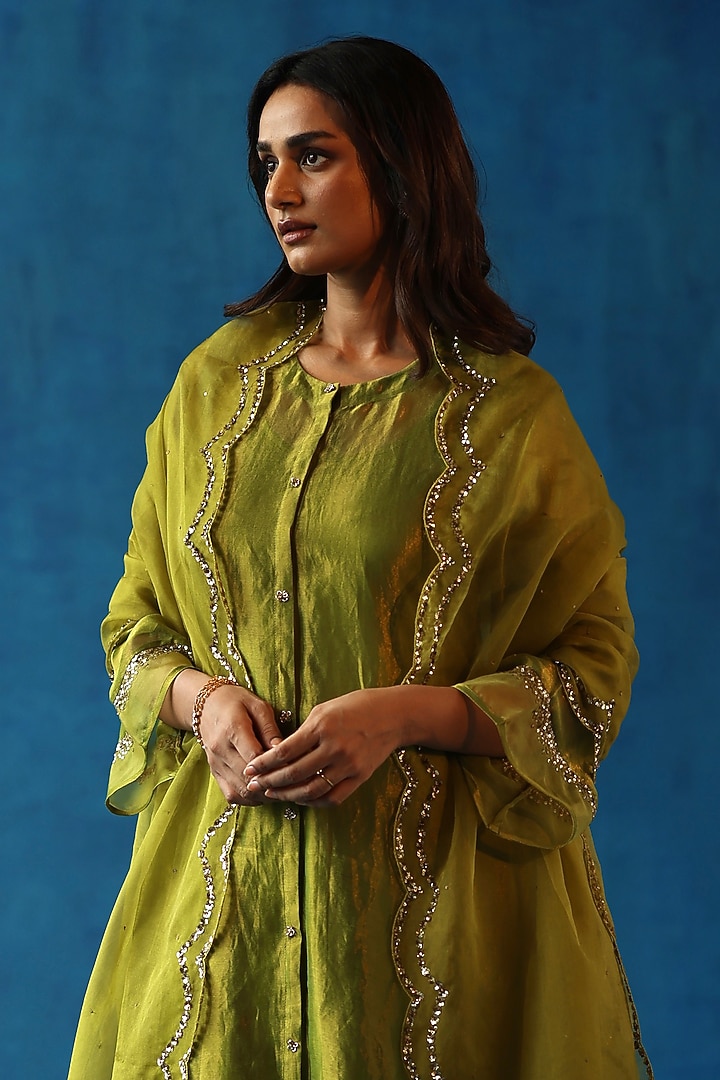Green Zari Silk Sequins Hand Embroidered kurta Set by Begum Pret at Pernia's Pop Up Shop