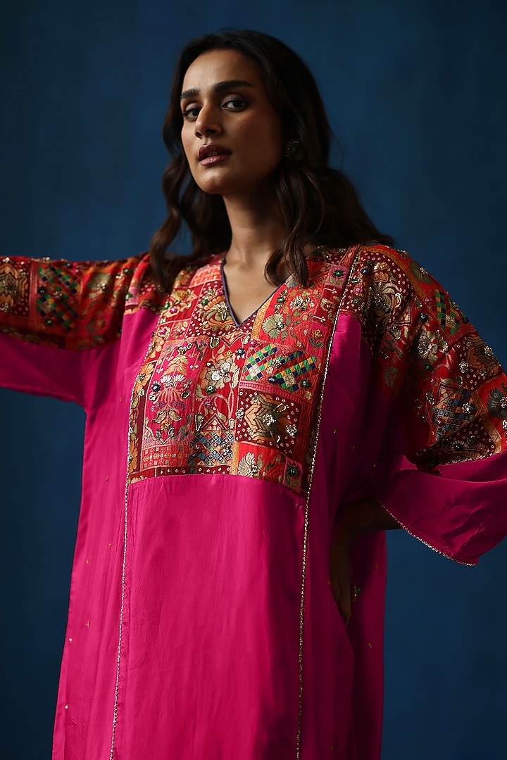 Fuchsia Habutai Silk Hand Embroidered Kurta Set by Begum Pret at Pernia's Pop Up Shop