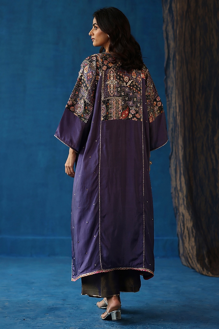 Purple Habutai Silk Hand Embroidered Kurta Set by Begum Pret at Pernia's Pop Up Shop