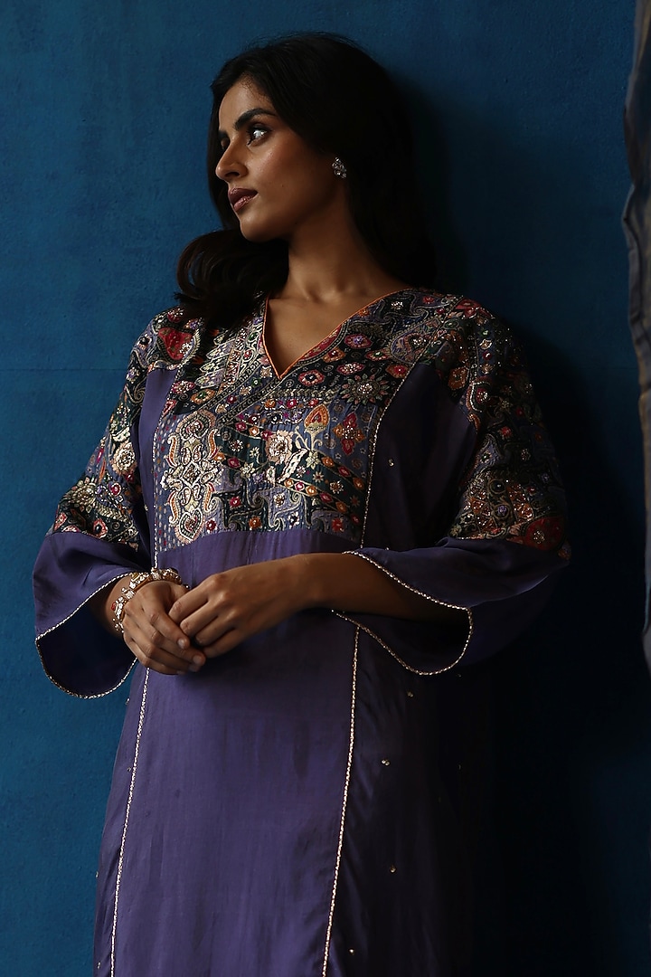 Purple Habutai Silk Hand Embroidered Kurta Set by Begum Pret at Pernia's Pop Up Shop