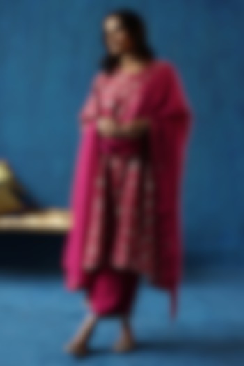 Fuchsia Zari Silk Sequins Work kurta Set by Begum Pret