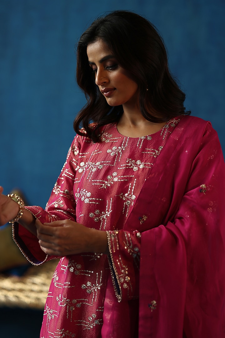 Fuchsia Zari Silk Sequins Work kurta Set by Begum Pret at Pernia's Pop Up Shop