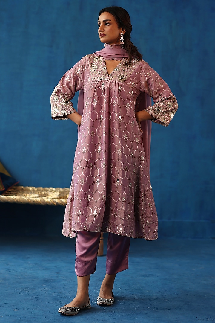 Plum Zari Silk Sequins Work Kurta Set by Begum Pret at Pernia's Pop Up Shop