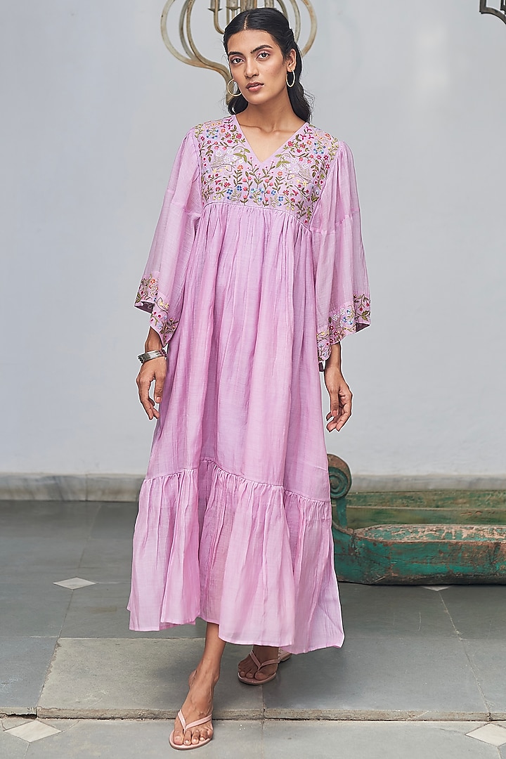 Lilac Embroidered Kaftan by Begum Pret