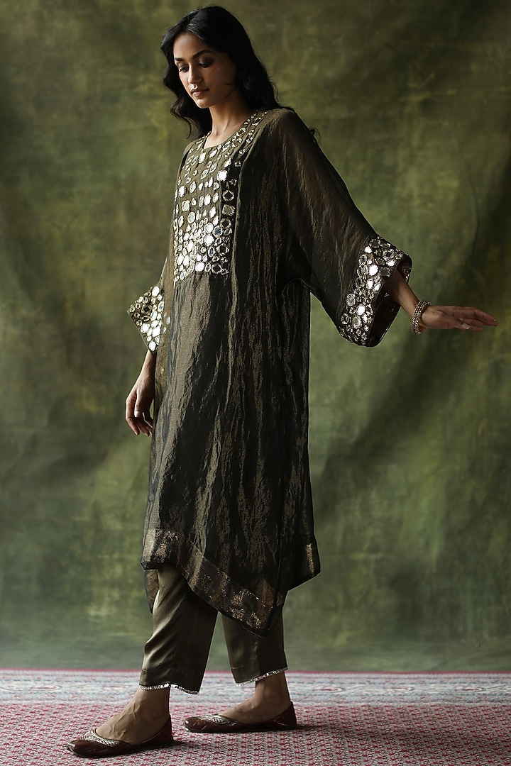 Olive Green Embellished Kaftan Set by Begum Pret at Pernia's Pop Up Shop