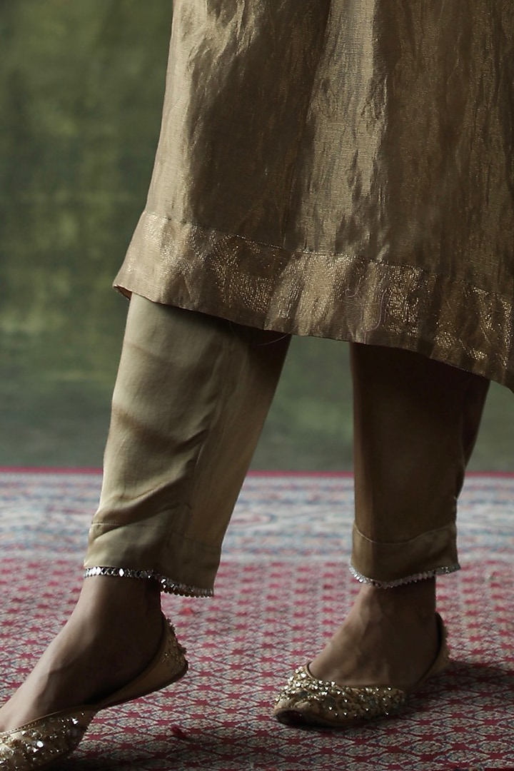 Beige Embellished Kaftan Set by Begum Pret at Pernia's Pop Up Shop