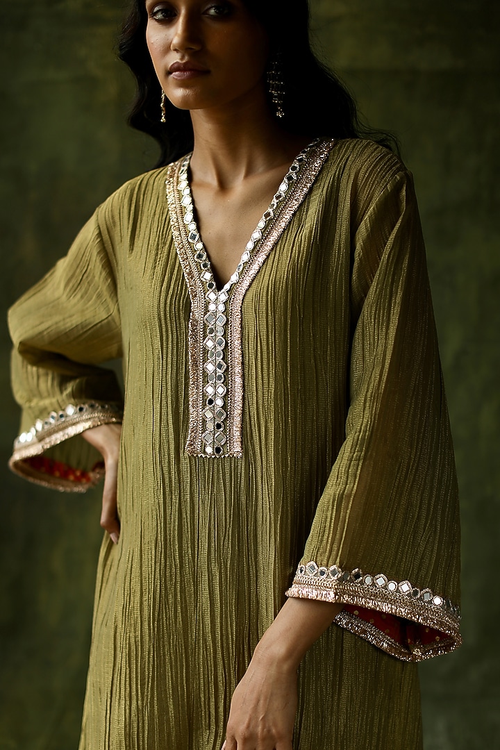 Sage Green Embellished Kurta Set by Begum Pret at Pernia's Pop Up Shop