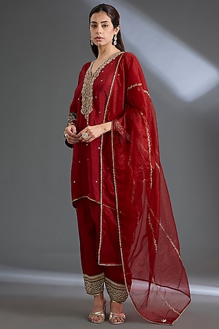 Red Habutai Silk Sequins Work Kurta Set by Begum Pret