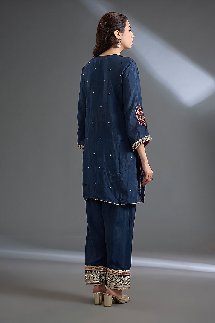 Blue Habutai Silk Sequins Work Kurta Set by Begum Pret at Pernia's Pop Up Shop