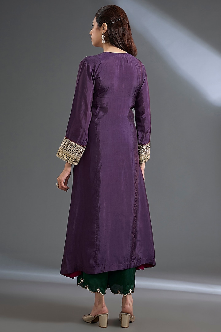 Purple Habutai Silk Resham Work Kurta Set by Begum Pret at Pernia's Pop Up Shop