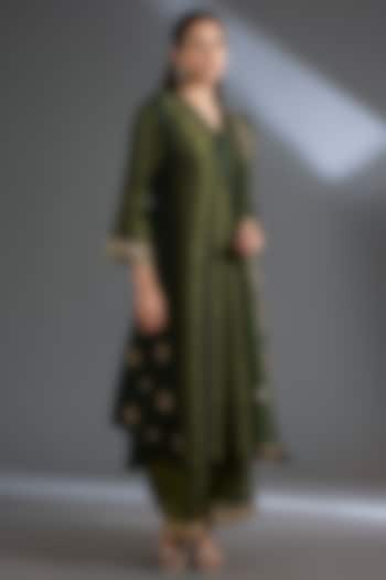 Bottle Green Dola Silk Sequins Work Kurta Set by Begum Pret at Pernia's Pop Up Shop