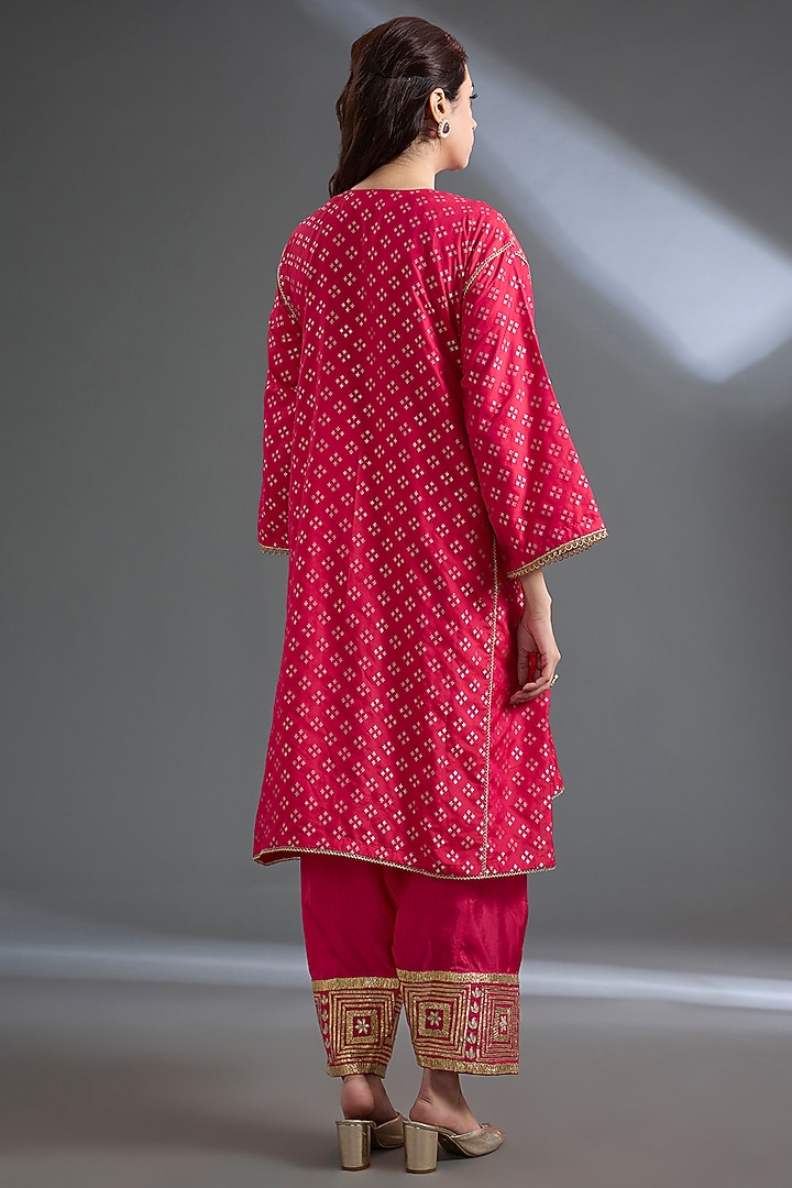 Fuchsia Zari Silk Gota Patti Work Phiran Kurta Set by Begum Pret at Pernia's Pop Up Shop