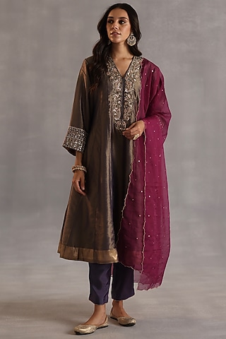 Grey Tissue Silk Sequins Embroidered Kurta Set by Begum Pret