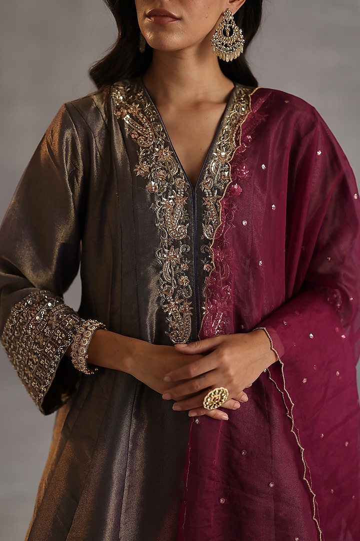 Grey Tissue Silk Sequins Embroidered Kurta Set by Begum Pret at Pernia's Pop Up Shop