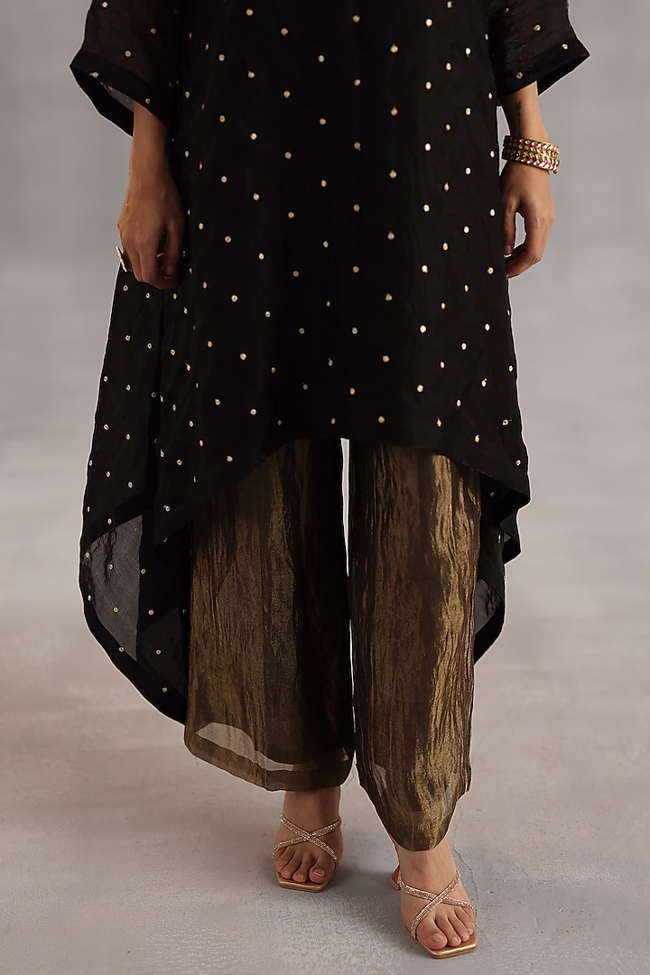 Black Satin Tissue Zari Embroidered Kurta Set by Begum Pret at Pernia's Pop Up Shop