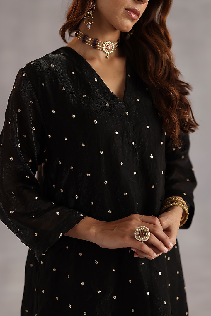 Black Satin Tissue Zari Embroidered Kurta Set by Begum Pret at Pernia's Pop Up Shop