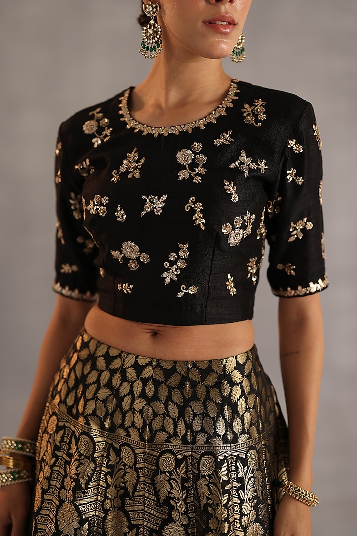 Gold Brocade Silk Handwoven Wedding Lehenga Set by Begum Pret at Pernia's Pop Up Shop