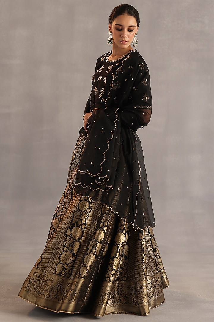 Gold Brocade Silk Handwoven Wedding Lehenga Set by Begum Pret at Pernia's Pop Up Shop