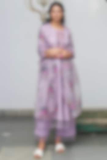 Lilac Embroidered A-Line Kurta Set by Begum Pret