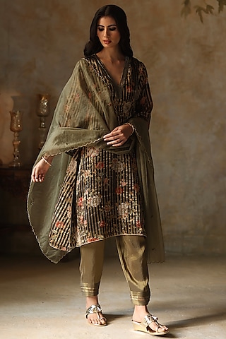Black Silk Tissue Pearl Asymmetric Kurta Set by Begum Pret