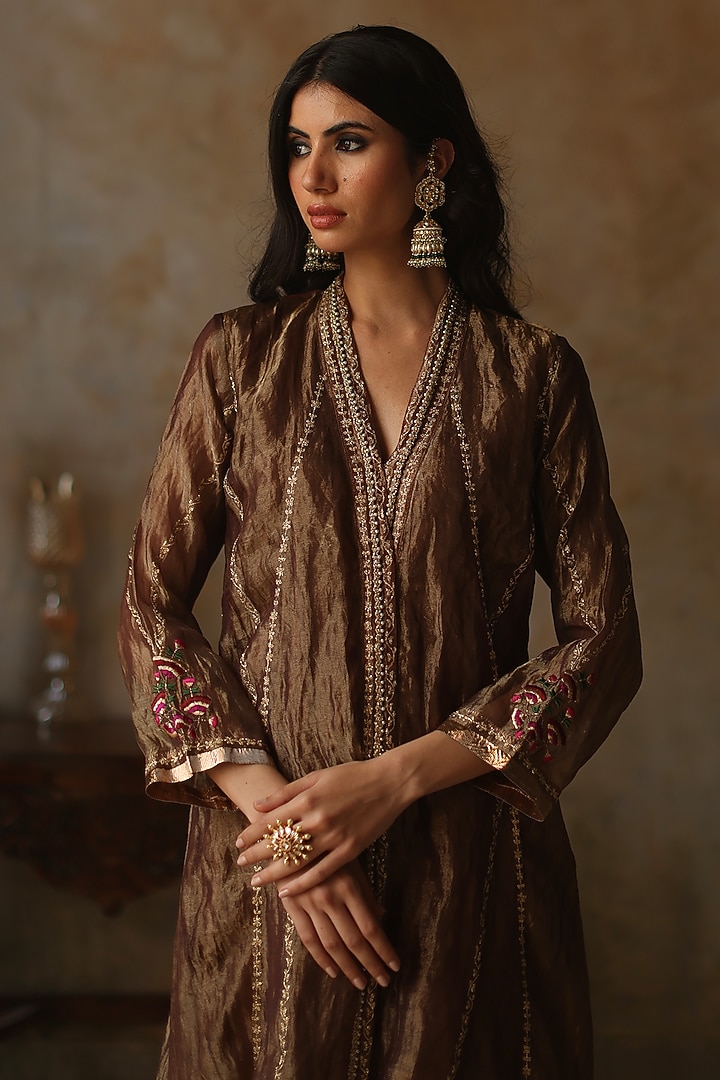 Gold Silk Tissue Zari Asymmetric Kurta Set by Begum Pret at Pernia's Pop Up Shop
