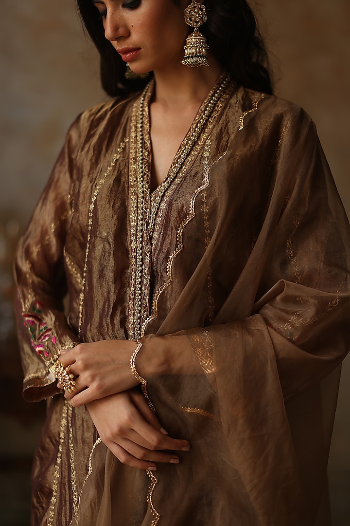 Gold Silk Tissue Zari Asymmetric Kurta Set by Begum Pret at Pernia's Pop Up Shop