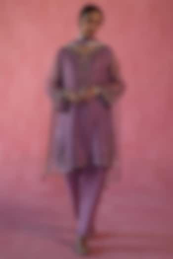 Plum Habutai Silk Zardosi & Resham Embroidered Kurta Set by Begum Pret at Pernia's Pop Up Shop