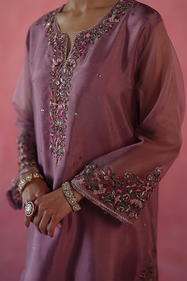 Plum Habutai Silk Zardosi & Resham Embroidered Kurta Set by Begum Pret at Pernia's Pop Up Shop