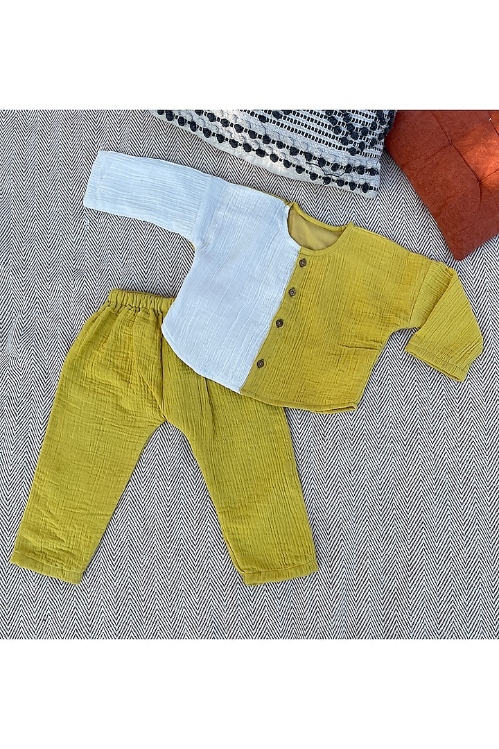 Yellow Crinkled Muslin Pant Set by Bhaakur