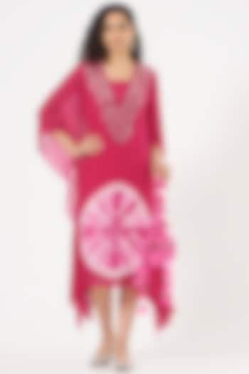 Pink Georgette Embroidered Kaftan by Bharat Adiani at Pernia's Pop Up Shop