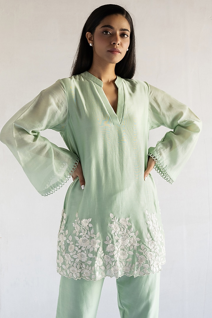 Green Chanderi Silk Thread Embroidered Co-Ord Set by Bharat Adiani at Pernia's Pop Up Shop