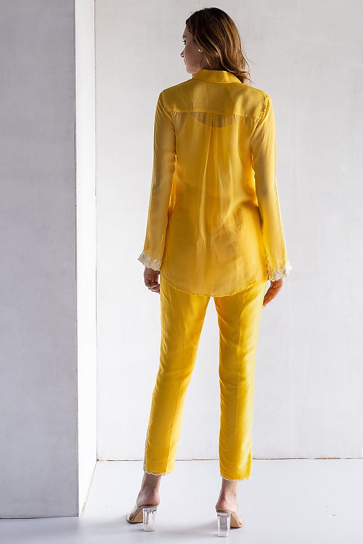 Yellow Pure Organza Thread Embroidered Co-Ord Set by Bharat Adiani at Pernia's Pop Up Shop