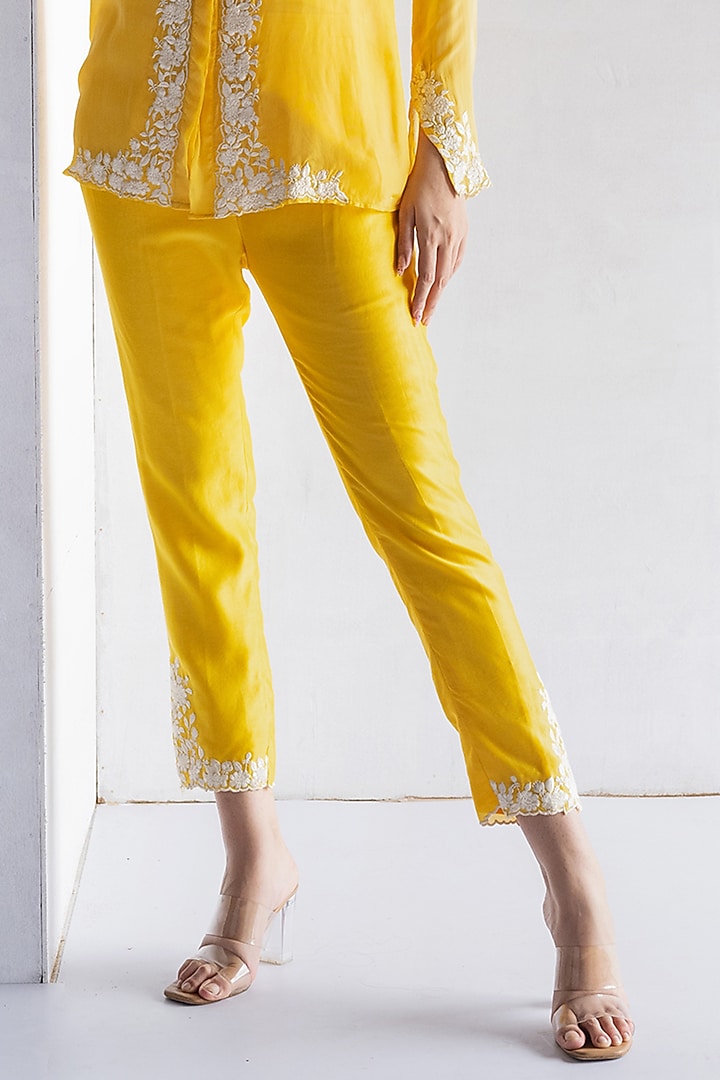 Yellow Pure Organza Thread Embroidered Co-Ord Set by Bharat Adiani at Pernia's Pop Up Shop