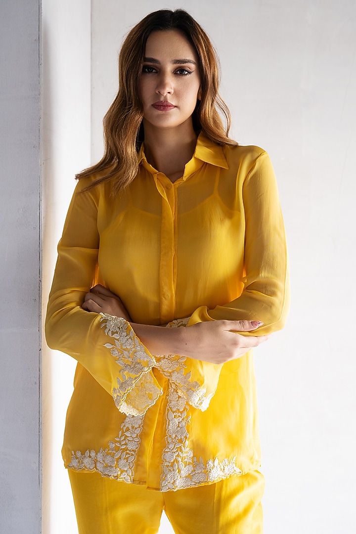 Yellow Pure Organza Thread Embroidered Co-Ord Set by Bharat Adiani at Pernia's Pop Up Shop