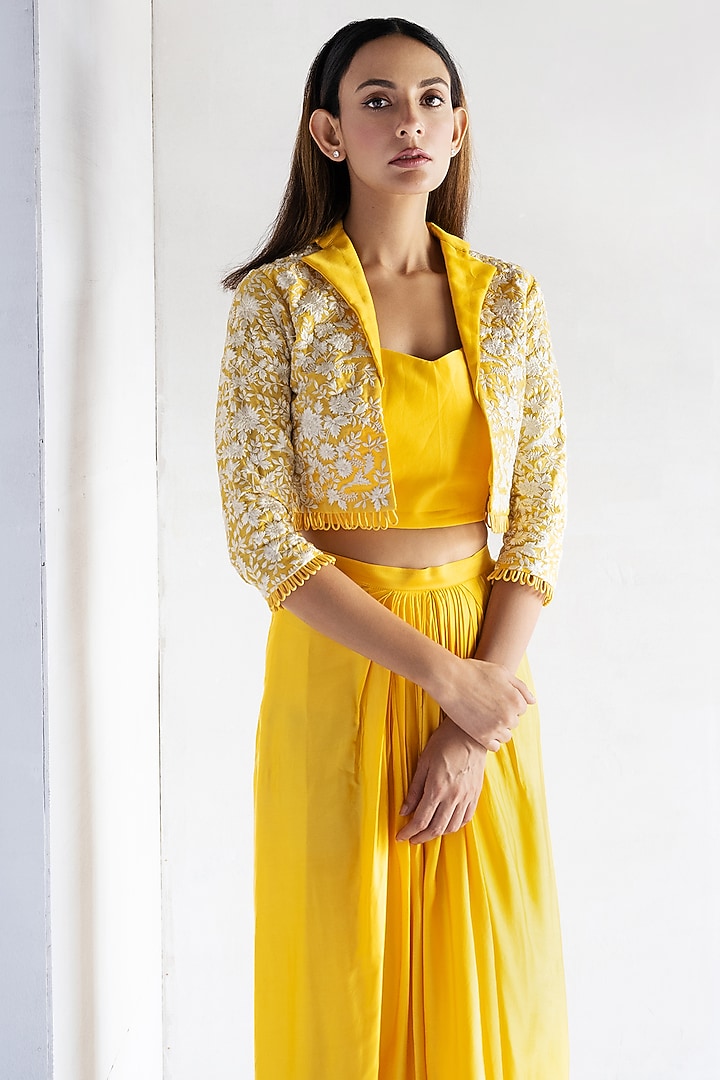 Yellow Pure Chanderi & Crepe Thread Machine Embroidered Jacket Set by Bharat Adiani at Pernia's Pop Up Shop