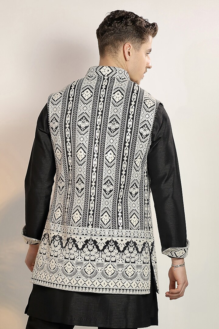 Black Magna Suiting Floral Thread Embroidered Nehru Jacket Set by Bharat Reshma at Pernia's Pop Up Shop
