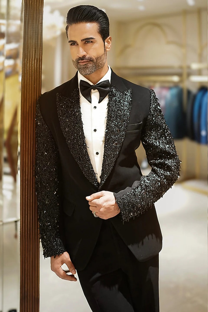 Black Magna Moti & Cutdana Embroidered Blazer Set by Bharat Reshma at Pernia's Pop Up Shop