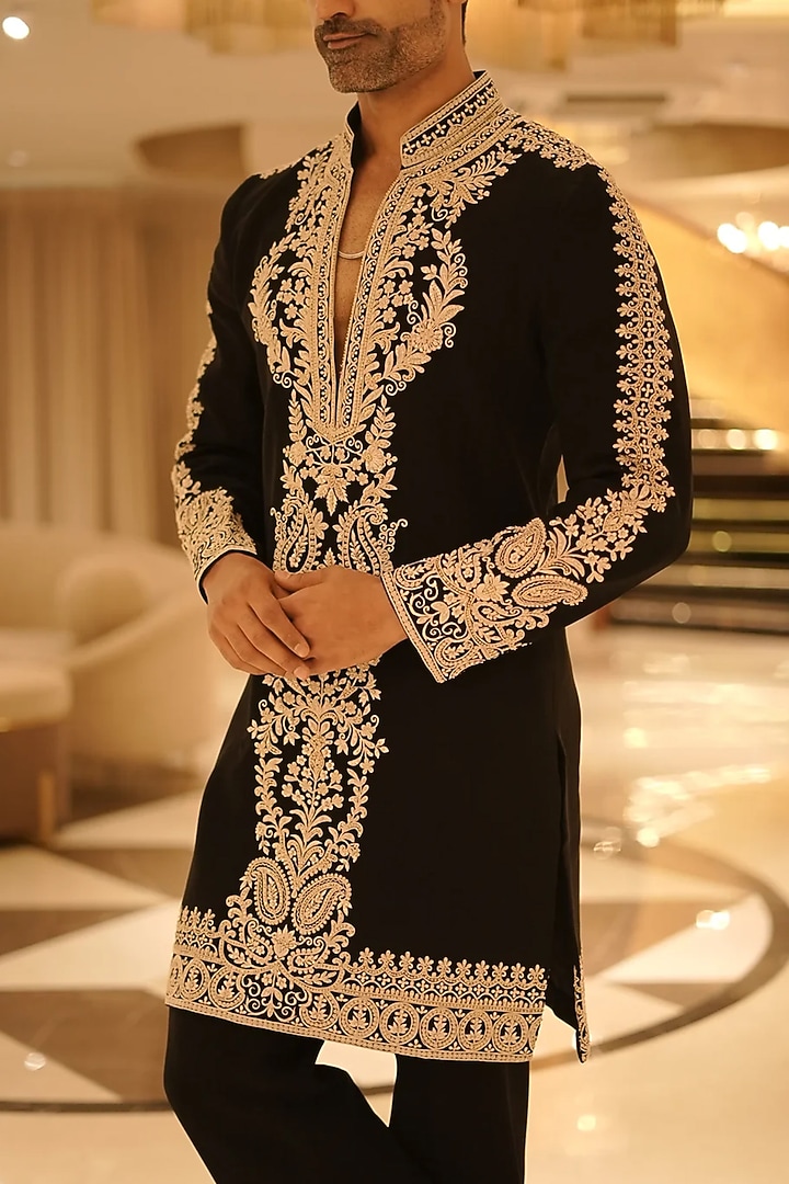Black Magna Floral Hand Embroidered Kurta Set by Bharat Reshma at Pernia's Pop Up Shop