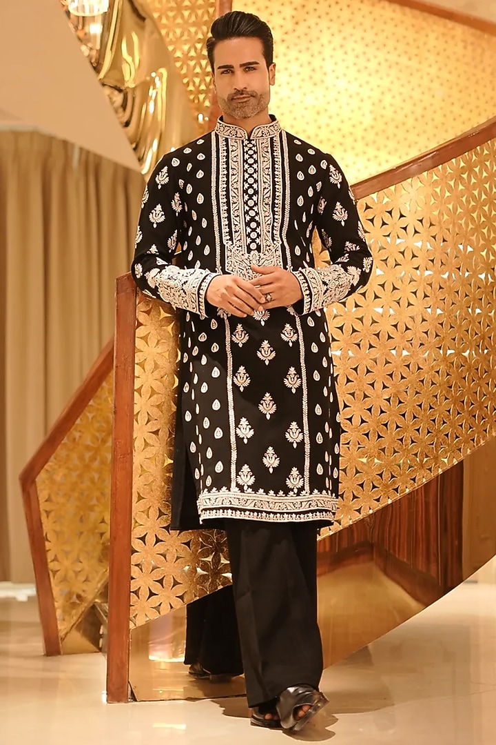 Black Magna Resham Hand Embroidered Kurta Set by Bharat Reshma at Pernia's Pop Up Shop