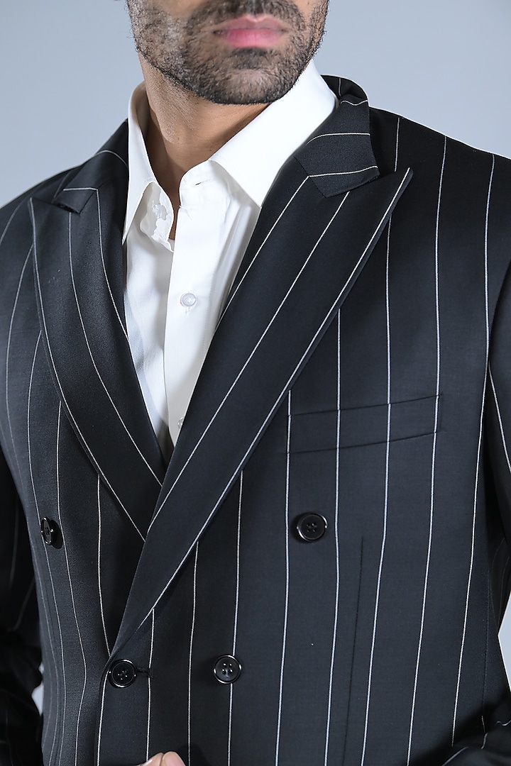 Charcoal Black Suiting Embroidered Blazer Set by Bharat Reshma at Pernia's Pop Up Shop