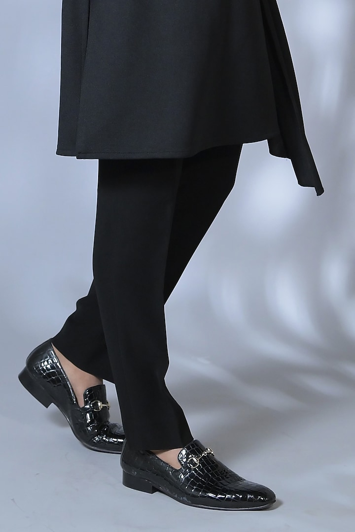 Black Silk Embroidered Kurta Set by Bharat Reshma at Pernia's Pop Up Shop