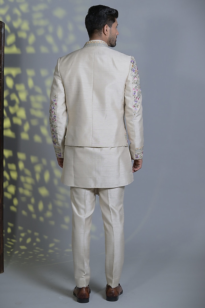 Pearl White Silk Thread Embroidered Kurta Set by Bharat Reshma at Pernia's Pop Up Shop