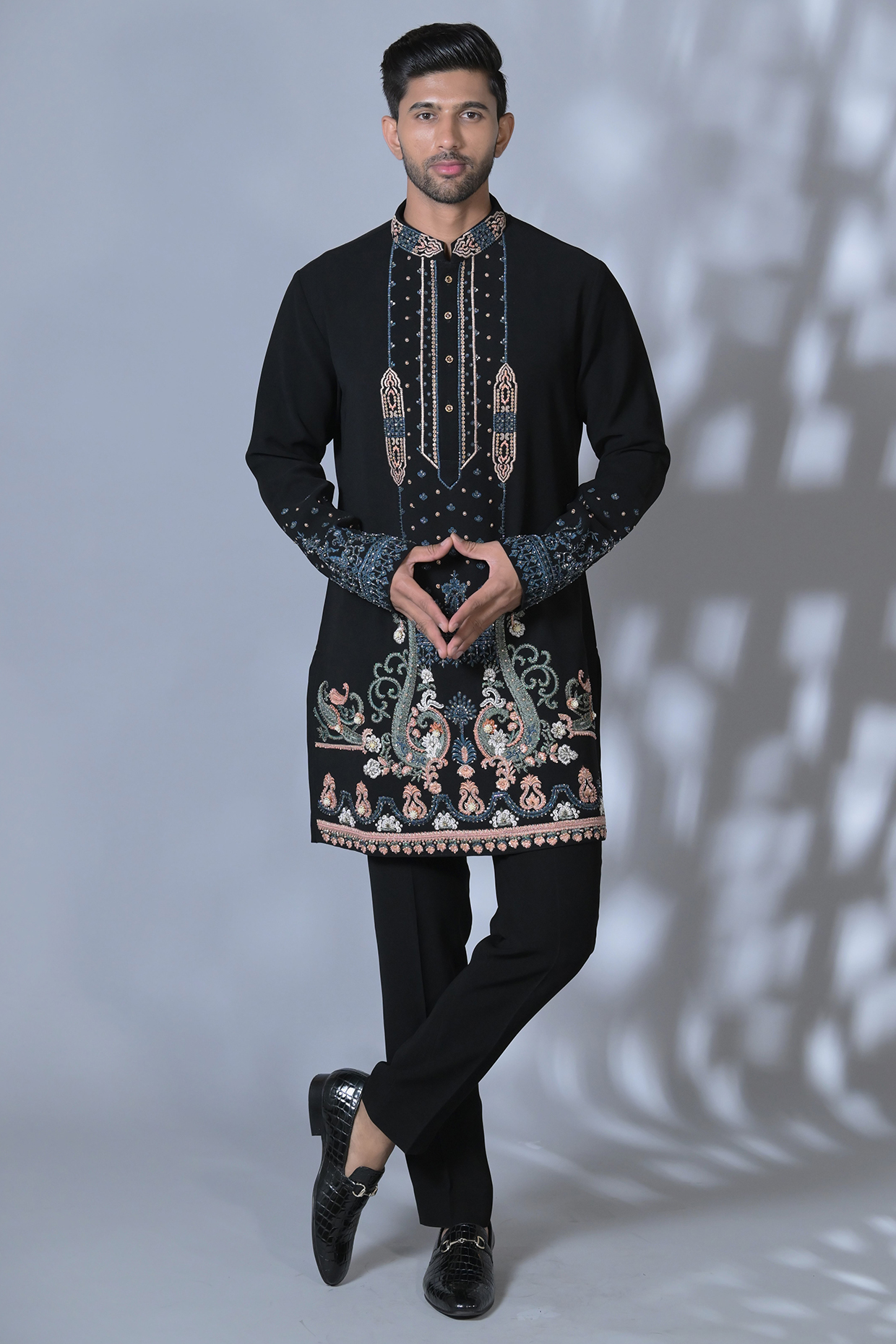 Black Japanese Suiting Thread & Cutdana Embroidered Kurta Set by Bharat Reshma
