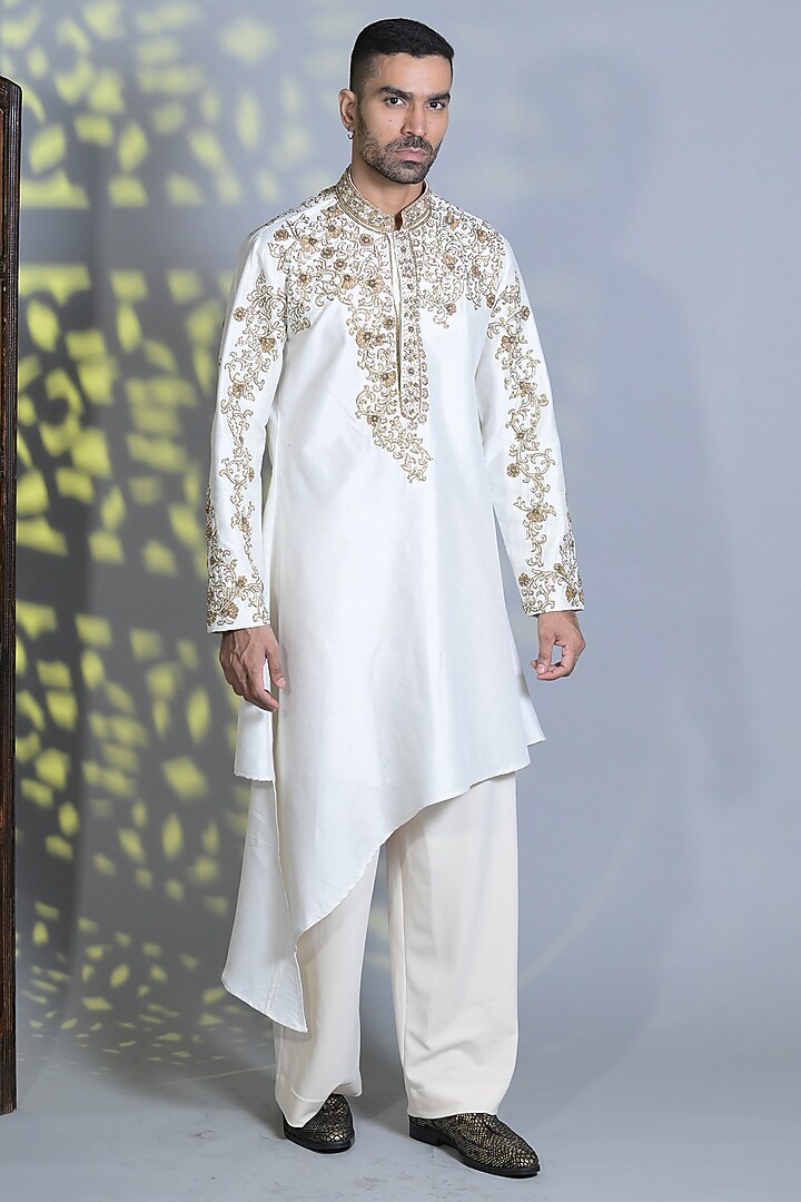 Ivory Dupion Silk Embroidered Kurta Set by Bharat Reshma at Pernia's Pop Up Shop