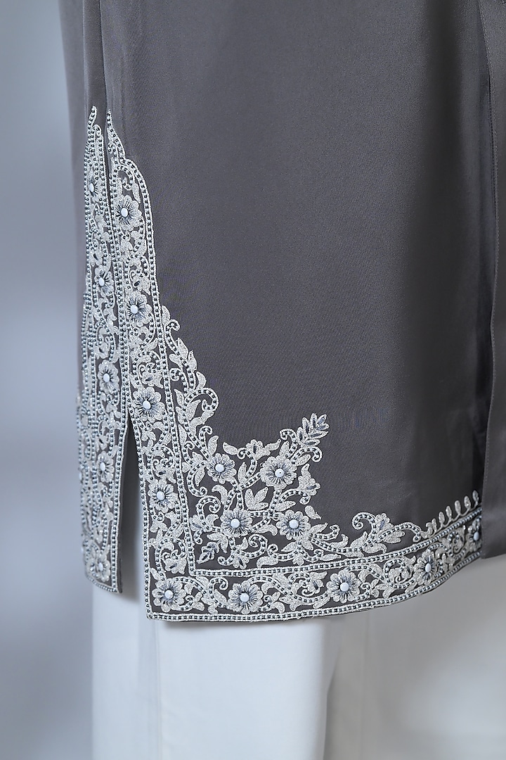 Gun Powder Grey Japanese Suiting Thread Embroidered Kurta Set by Bharat Reshma at Pernia's Pop Up Shop