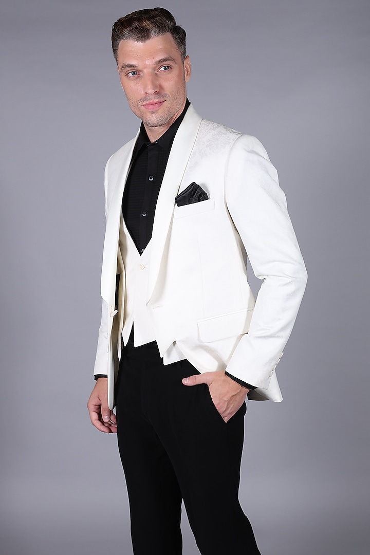 White Jacquard Fabric Blazer Set by Bharat Reshma at Pernia's Pop Up Shop