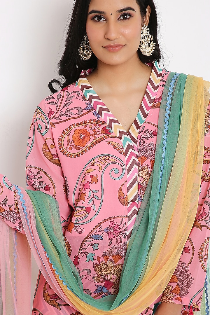 Pink Georgette Digital Printed Kurta Set by Bha-sha at Pernia's Pop Up Shop
